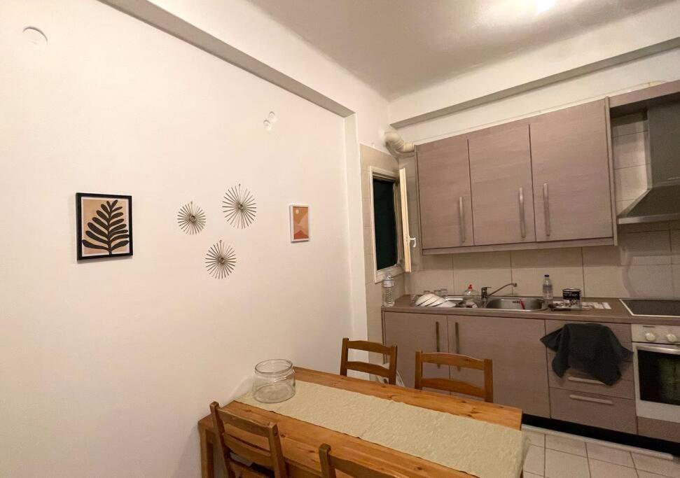 Appartement Διαμερίσμα Με 1 Κρεβατοκάμαρα Και Ένα Σαλόνι à Athènes Extérieur photo